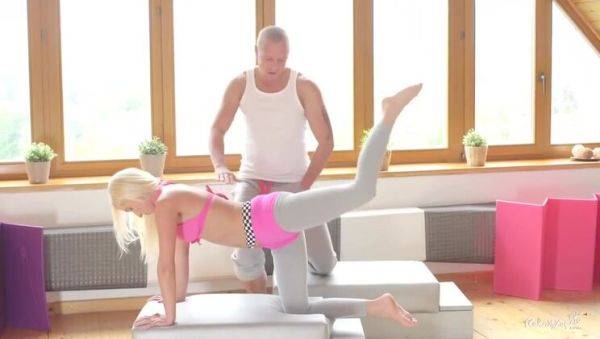 Intense workout with blonde Hungarian, Vanessa Jordin - veryfreeporn.com - Hungary on poweredporn.com