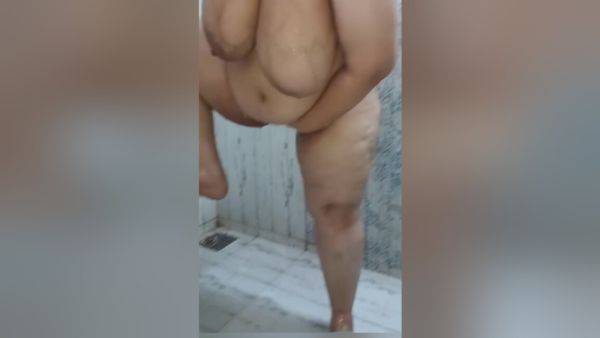 Bath Show Desi Bath Show Show Her Huge Ass With Bbw Chubby And Huge Boobs - desi-porntube.com - India on poweredporn.com