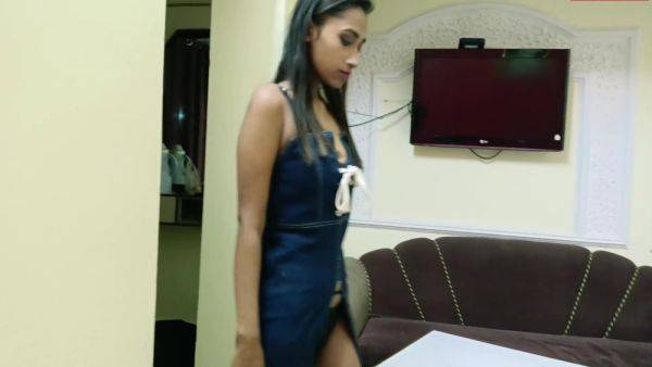 Indian Hot Teen 18+ Having Sex With Unknown Boy! Desi Teen 18+ Fuck - desi-porntube.com - India on poweredporn.com