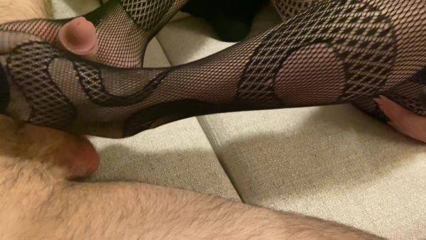 I Need Your Feet Now - hclips.com on poweredporn.com