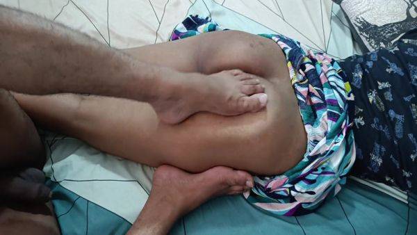 Wifes Ass Massage Using Feet Wifes Big Ass Mallu Hot Ass Husband Loves Wifes Ass Wife Ass Massage - desi-porntube.com - India on poweredporn.com