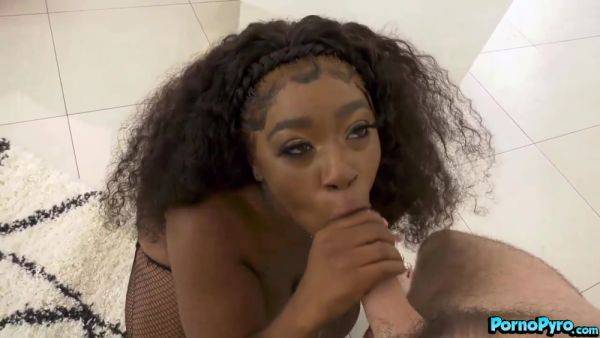 Big Booty Bbw Black Momma Ms London - hclips.com on poweredporn.com