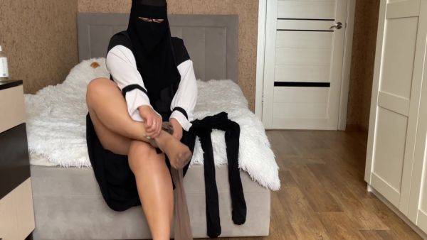 Helped My Hot Stepmom Choose Tights - hclips.com on poweredporn.com