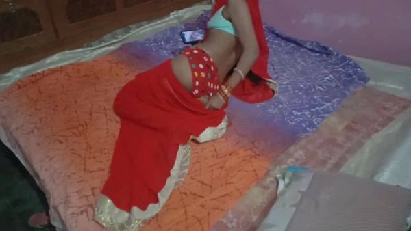 Devar Bhabhi In Porn Dekh Ke Bhabhi Se Control Nahi Huwa Chut Se Pesab Nikal Diya - desi-porntube.com - India on poweredporn.com