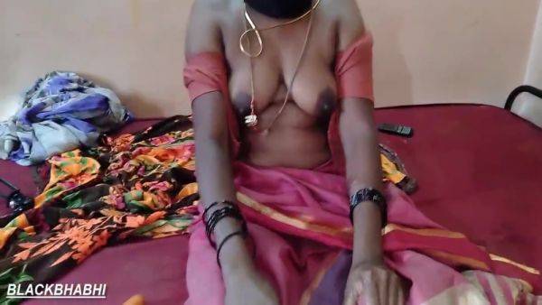 Dirty House Wife Fuck Her Pussy With A Carrot 10 Min - hclips.com on poweredporn.com