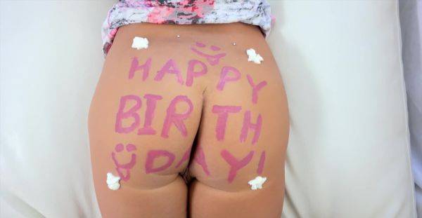 Sensual beauty creamed well after enjoying her birthday present - alphaporno.com on poweredporn.com