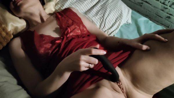 Amateur Milf Masturbation With Vibrator And Hard Orgasm - hclips.com on poweredporn.com