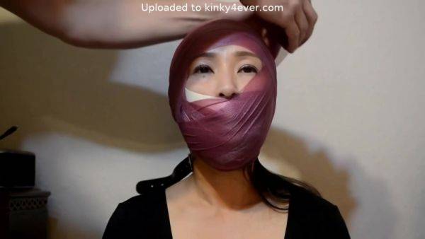 Keeping Her Under Wraps - hclips.com on poweredporn.com