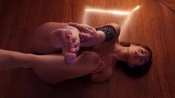 Curvy beauty plays elegant and sensual in charming scenes - xbabe.com on poweredporn.com