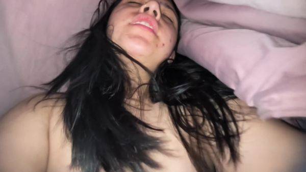 Debajo De La Cobijas Y En Silencio - hclips.com on poweredporn.com