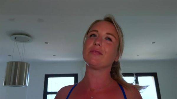 Marie accepts the invitation of a sulphurous couple! - hotmovs.com - France on poweredporn.com