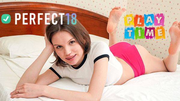 Milka Wey Orgasming First Thing in the Morning by Perfect18 - txxx.com on poweredporn.com