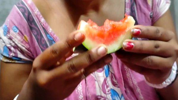 Water Mellon Housewife Watermelon Bali Bhabi!! Tormuj Khiye Boudi Ke Chud Lam - desi-porntube.com - India on poweredporn.com