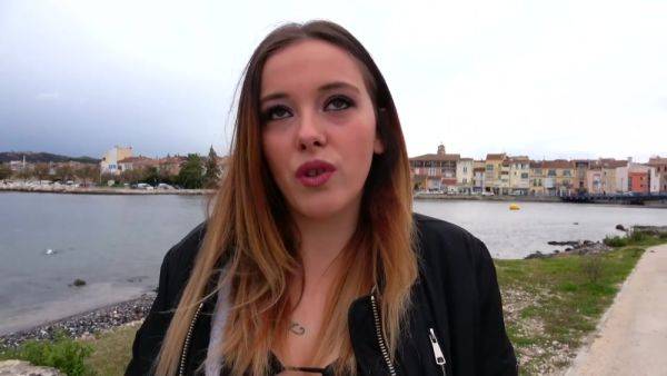 Skyla is a real anatomical bomb! - hotmovs.com on poweredporn.com