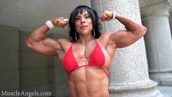 Liz Bradshaw Pecs And Arms Upclose - upornia.com on poweredporn.com