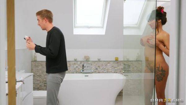 Danny D and Asian Beauty's Shower Surprise / 26.8.2020 - xxxfiles.com on poweredporn.com