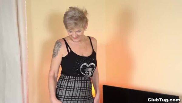 Granny Gave me a Handjob - porntry.com on poweredporn.com