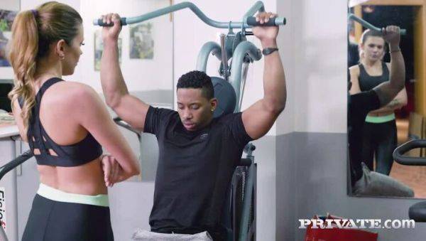 Verona Sky, the personal trainer enjoys interracial anal - porntry.com - Russia on poweredporn.com