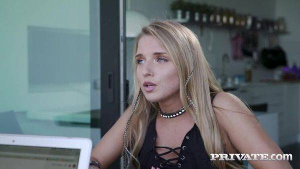 Sofi Goldfinger, Alexis Crystal & Anna Polina in foursome with anal - porntry.com - Russia on poweredporn.com