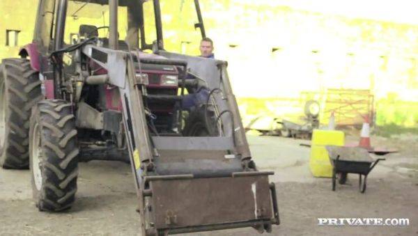 Posh Girl Emma Leigh Takes a Big Farmer’s Cock for a Ride - porntry.com on poweredporn.com