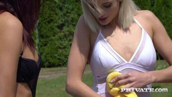 Two Hungry Girls Love Rimming - porntry.com - Russia on poweredporn.com