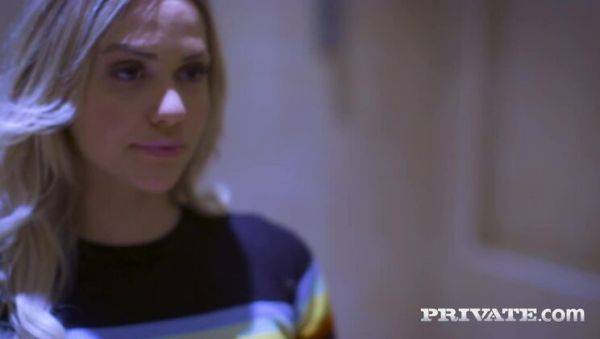 Mia Malkova, horny in the laundrette - porntry.com on poweredporn.com