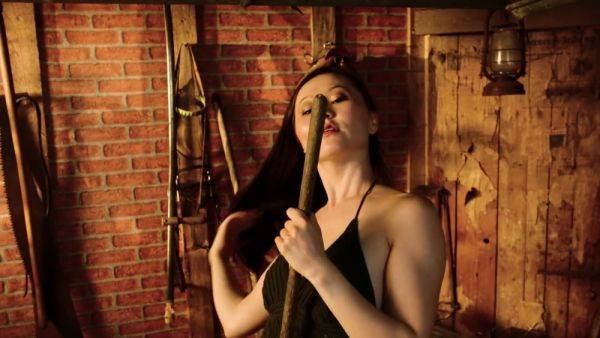 Brunette hardcore blowjob - drtuber.com on poweredporn.com