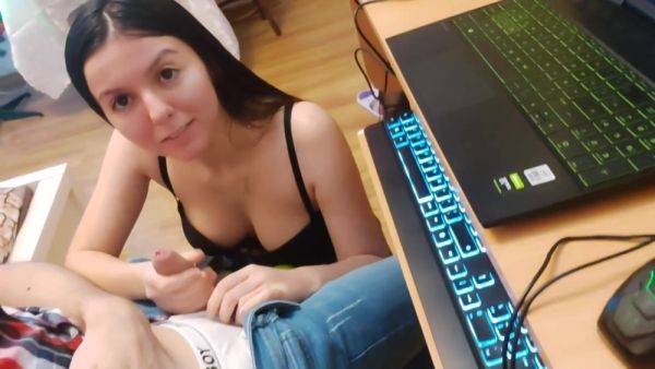 Stepsister Has Hardcore Sex With Stepbrother While Parents Are Away - videomanysex.com on poweredporn.com