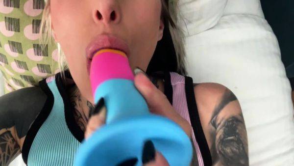 Hot amateur blonde pregnant toying her pussy solo - drtuber.com on poweredporn.com