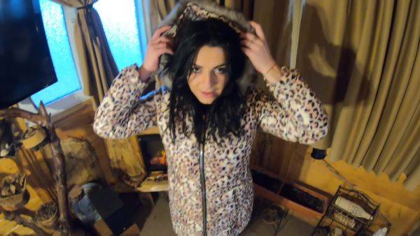 Deepthroat In Camel Toe Leggins And Down Jacket - hclips.com on poweredporn.com