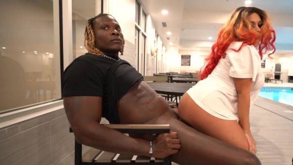 Black hunk destroys babe's wet pussy in loud cam scenes - xbabe.com on poweredporn.com