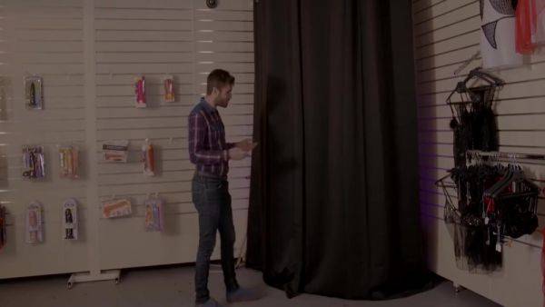 Univers Dolls Doryann Marguet & Mathieu Ferhati Passe De La Cabine Dessayage A Lessayage De Fion De Kelly Dolls [extrait] 12 Min - hotmovs.com on poweredporn.com