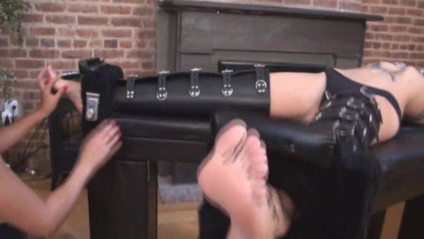 Sensually Stretched - Taworship - hotmovs.com on poweredporn.com