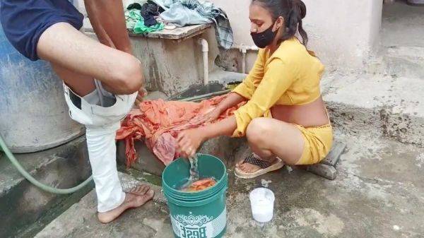 The Indian Stepsister Was Washing Clothes When She Got Wet Pussy Seeing Stepbrothers Fat Dick - desi-porntube.com - India on poweredporn.com