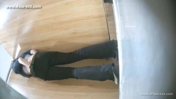 Chinese girls go to toilet.320 - hotmovs.com - China on poweredporn.com