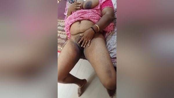 Hot In Bedroom College Lacher - desi-porntube.com - India on poweredporn.com