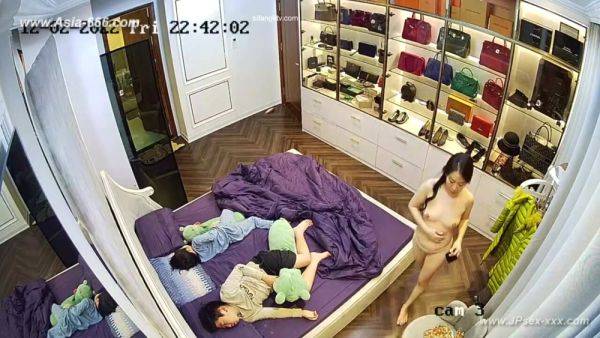 Hackers use the camera to remote monitoring of a lover's home life.622 - txxx.com - China on poweredporn.com
