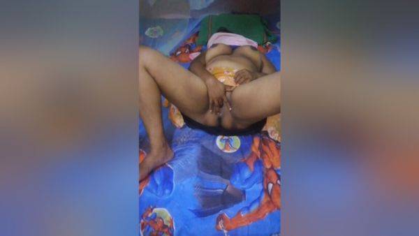 Sri Lankan Aunty Hit Her Ass Hole And Pussy Using Double Side Dildo Home Made Closup Video - desi-porntube.com - India - Sri Lanka on poweredporn.com