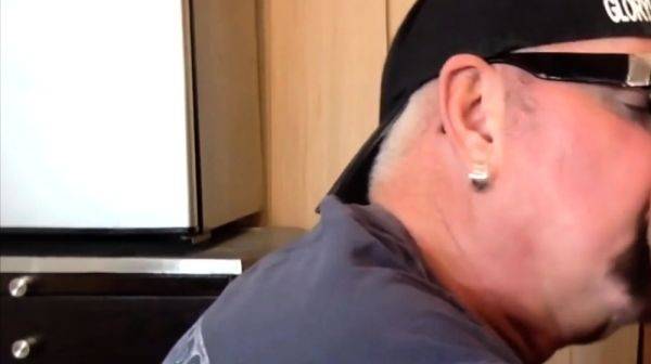 Real amateur gaydaddy sucks in gloryhole - drtuber.com on poweredporn.com