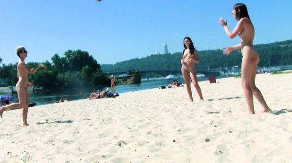 Hot beauty nudists girls - drtuber.com on poweredporn.com