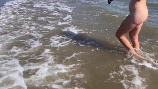 On The Public Beach My Husband Has To Keep The Chastity Cage - hotmovs.com on poweredporn.com