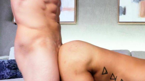 Athletic studs barebacking and fucking - drtuber.com on poweredporn.com