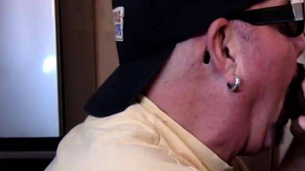 Gloryhole DILF mouthjizzed by black dick - drtuber.com on poweredporn.com