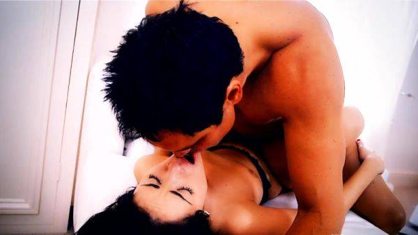 Pink labia close up of naive brunette - drtuber.com on poweredporn.com