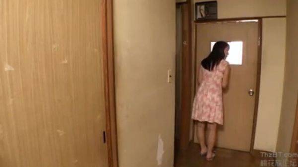 03913,Disturbed by intense sex - senzuri.tube on poweredporn.com