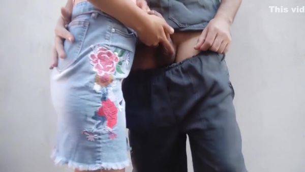 Believer Hooks Up With Delivery Man From The Same Church 6 Min - hotmovs.com on poweredporn.com