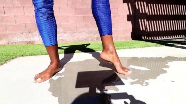 Girls peeing their panties and jeans wetting april 2024 - drtuber.com on poweredporn.com