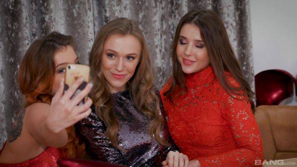 Erotic nude threesome makes these fine lesbians try unique kinks - hellporno.com on poweredporn.com