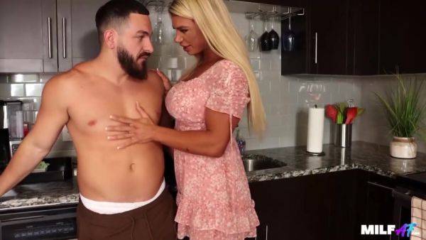 MilfAf Strong Fitness Model Denise Anders Porn is Best Porn - hotmovs.com on poweredporn.com