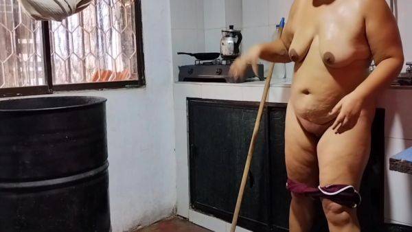 Chubby Latina With A Big Ass Likes Me To Look At Her When She Cleans.. Real Homemade - Hindi Sex - desi-porntube.com - India on poweredporn.com